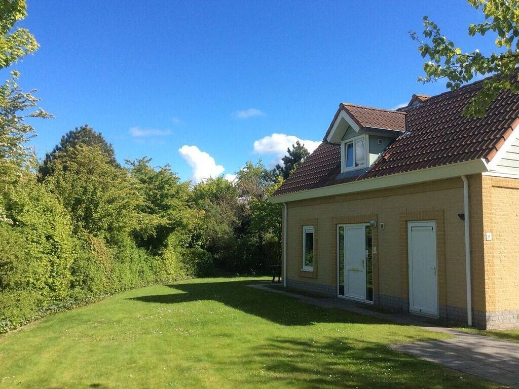 Noordzeeboulevard 51 in De Banjaard, Kamperland