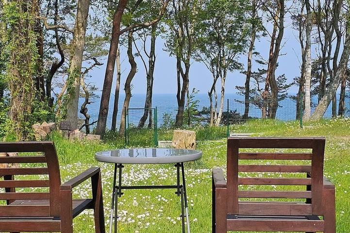 Ferienhaus für 8 Personen, mit Garten und Whirlpool in Pobierowo