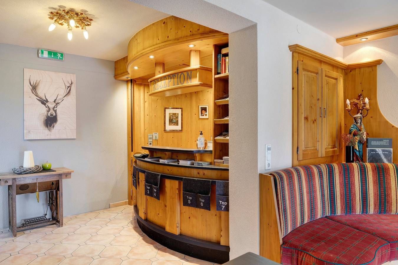Ganzes Studio, Studio 'Top 6' mit Bergblick, Balkon und Wlan in Stubaier Alpen, Oetz