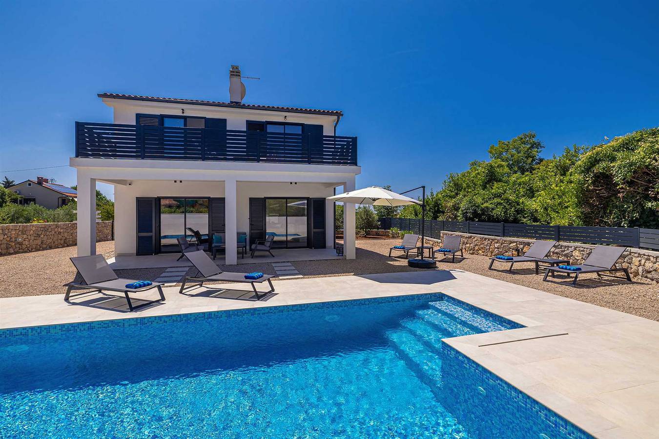 Entire apartment, Holiday house Sara with private pool in Kras, Krk