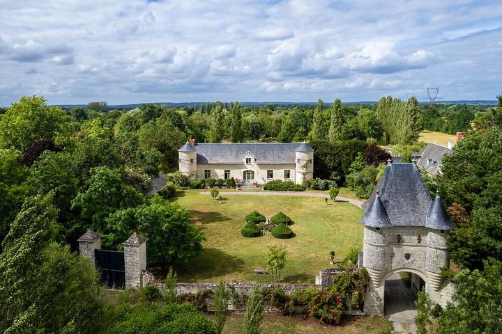 Location de vacances pour 6 personnes, avec jardin et terrasse à Varennes-sur-Loire