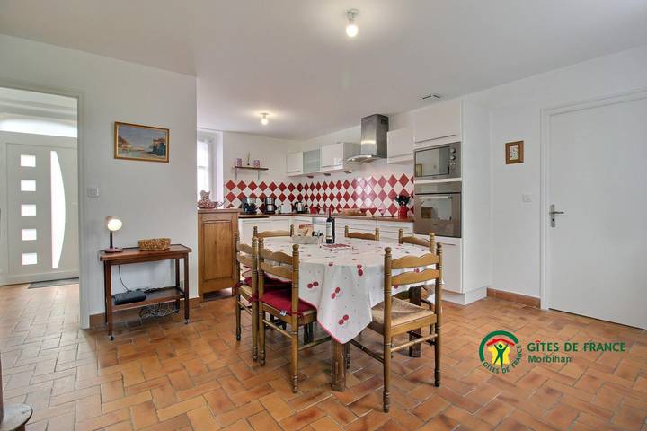 Gîte pour 6 personnes, avec terrasse et jardin à Josselin - 3