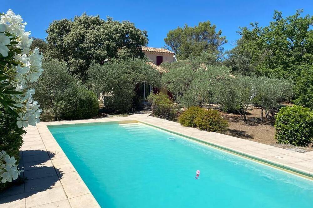 Beautiful Villa with Pool in Cabrières-d'Avignon, Regionaler Naturpark Luberon