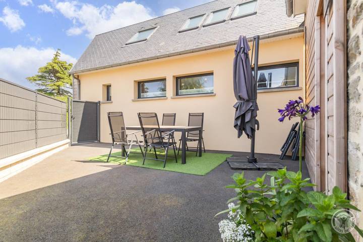 Gîte pour 4 personnes, avec terrasse et jardin