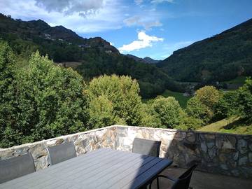 Gîte pour 10 personnes, avec terrasse à Betpouey