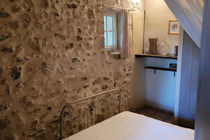 Gîte pour 4 personnes, avec jardin et piscine dans Albaron - 2