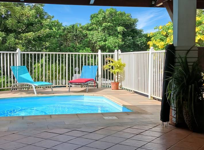 Apartamento de vacaciones para 7 personas, con terraza además de jardín y piscina - 1