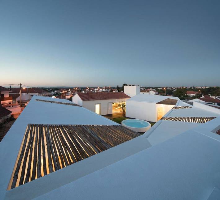 Location de vacances pour 8 personnes, avec Terrasse et Jardin ainsi que Piscine et Vue dans Aldeia Do Meco