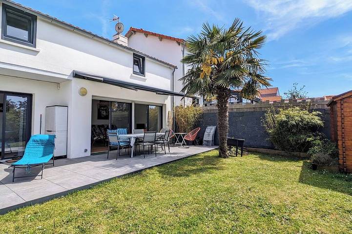 Location de vacances pour 8 personnes, avec jardin et terrasse dans Gare De Pornic