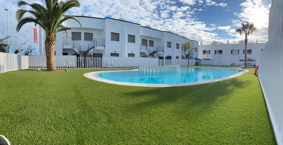 Apartamento de vacaciones para 5 personas, con jardín y piscina - 1
