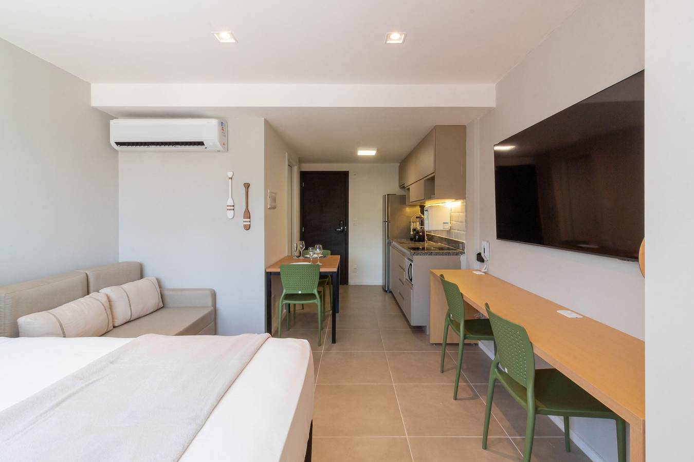 Monolocale intero, Modern studio in Lapa with pool and gym | R1205 in Santa Teresa (RJ), Rio de Janeiro