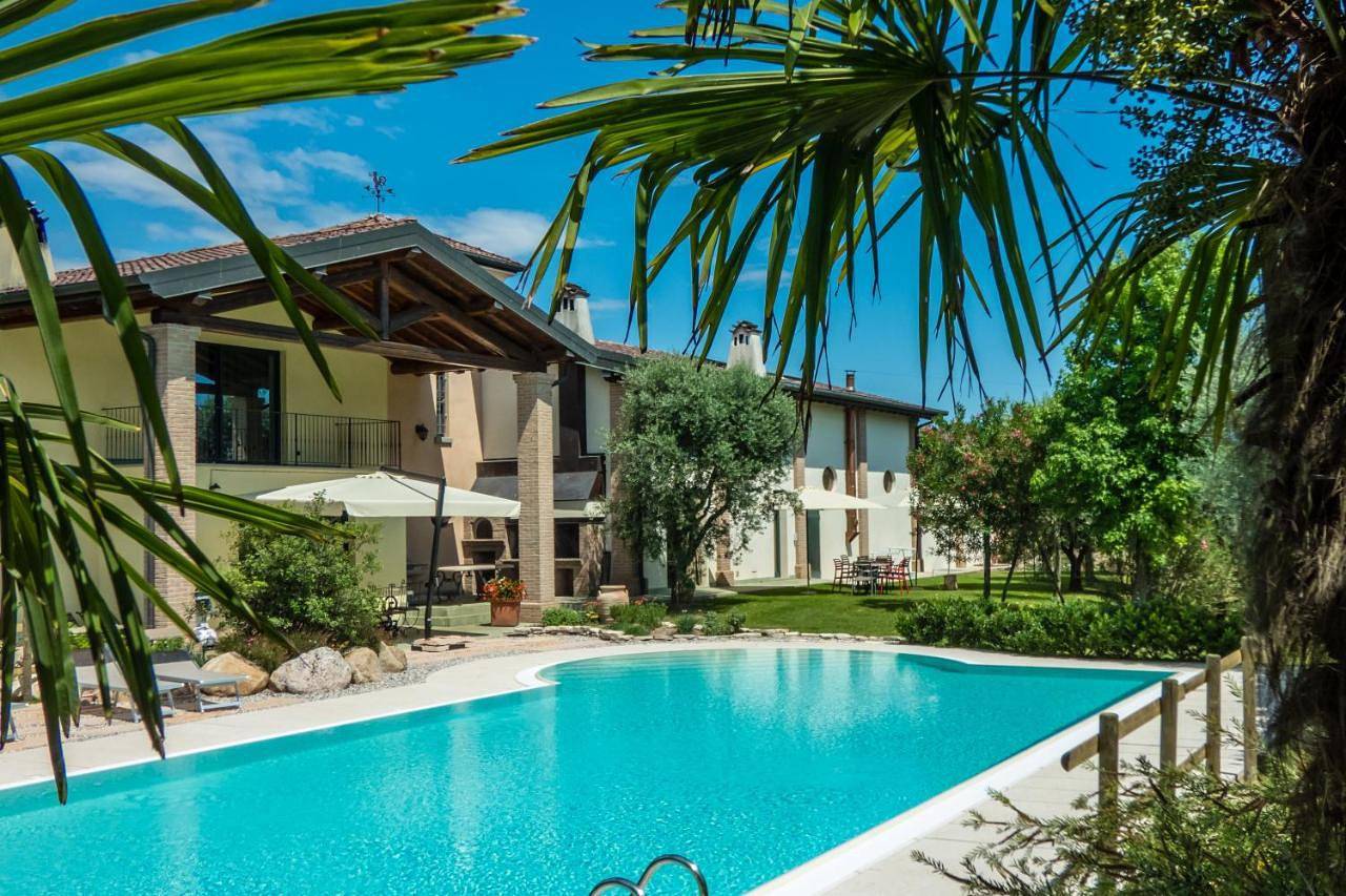 Agriturismo" il glicine bianco" in Monzambano, Provincia di Mantova