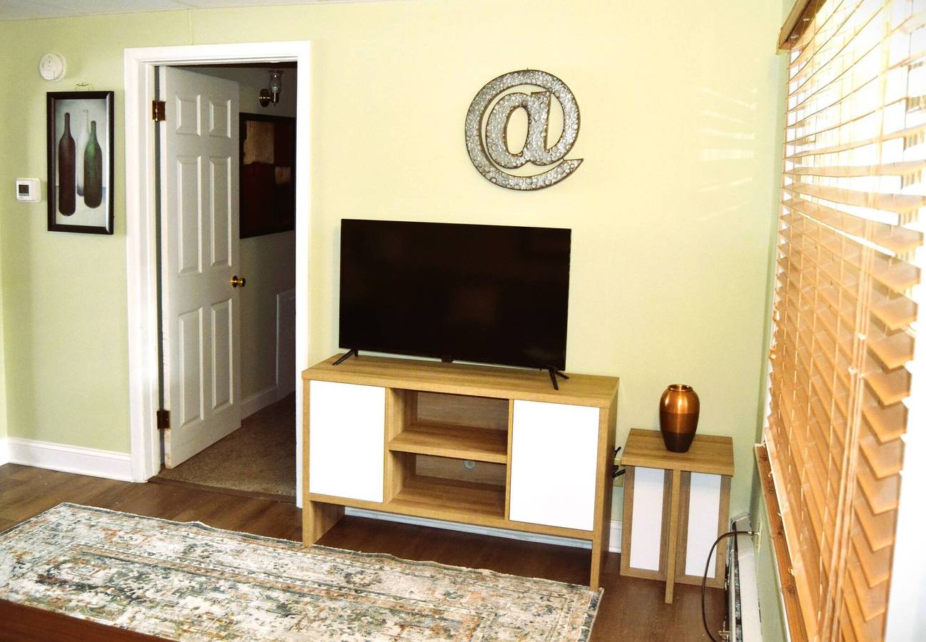 Ganze Wohnung, Ein entzückendes und gemütliches Apartment mit zwei Schlafzimmern in Grand Forks, Grand Forks County