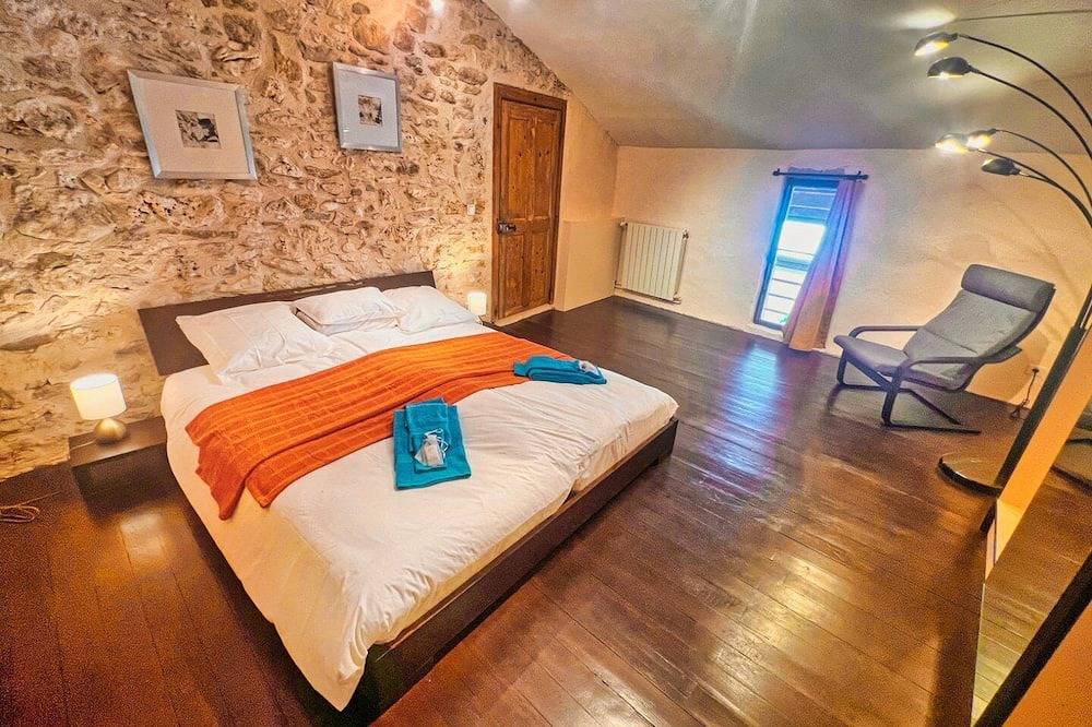 Ptit Coin Paradis – Prestige, Pool & Jacuzzi in Saint-Hippolyte-de-Montaigu, Nimes und Umgebung