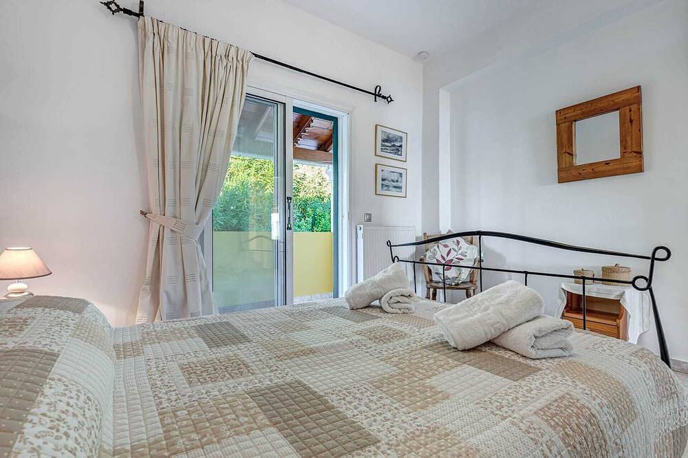 Ganze Wohnung, Spiti Paralia – Seaside Home Near Porto Timoni, St George Corfu in Agios Georgios, Korfu