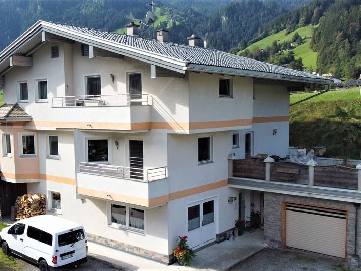 Ferienwohnung für 4 Personen, mit Balkon und Garten
