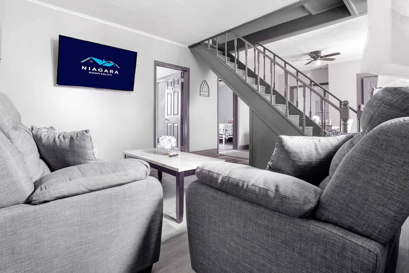 Comfortable 5Br 2Ba near the falls in Cataratas del Niagara (Nueva York), Condado de Niágara