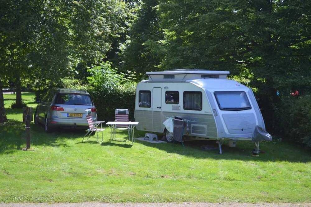 Camping 3 étoiles - Piscine  - eeiiei in Saulieu, Región de Montbard
