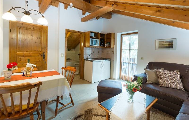 Ganze Ferienwohnung, Ferienwohnungen Peine - Ferienwohnung für 2-4 Personen (60 qm,Dg) in Bernau am Chiemsee, Chiemsee