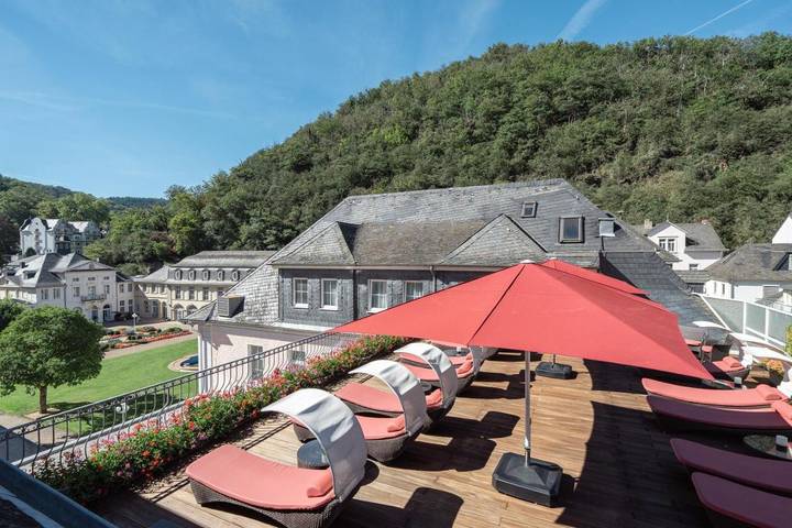 Hôtel pour 3 personnes, avec sauna et jardin ainsi que jacuzzi et piscine