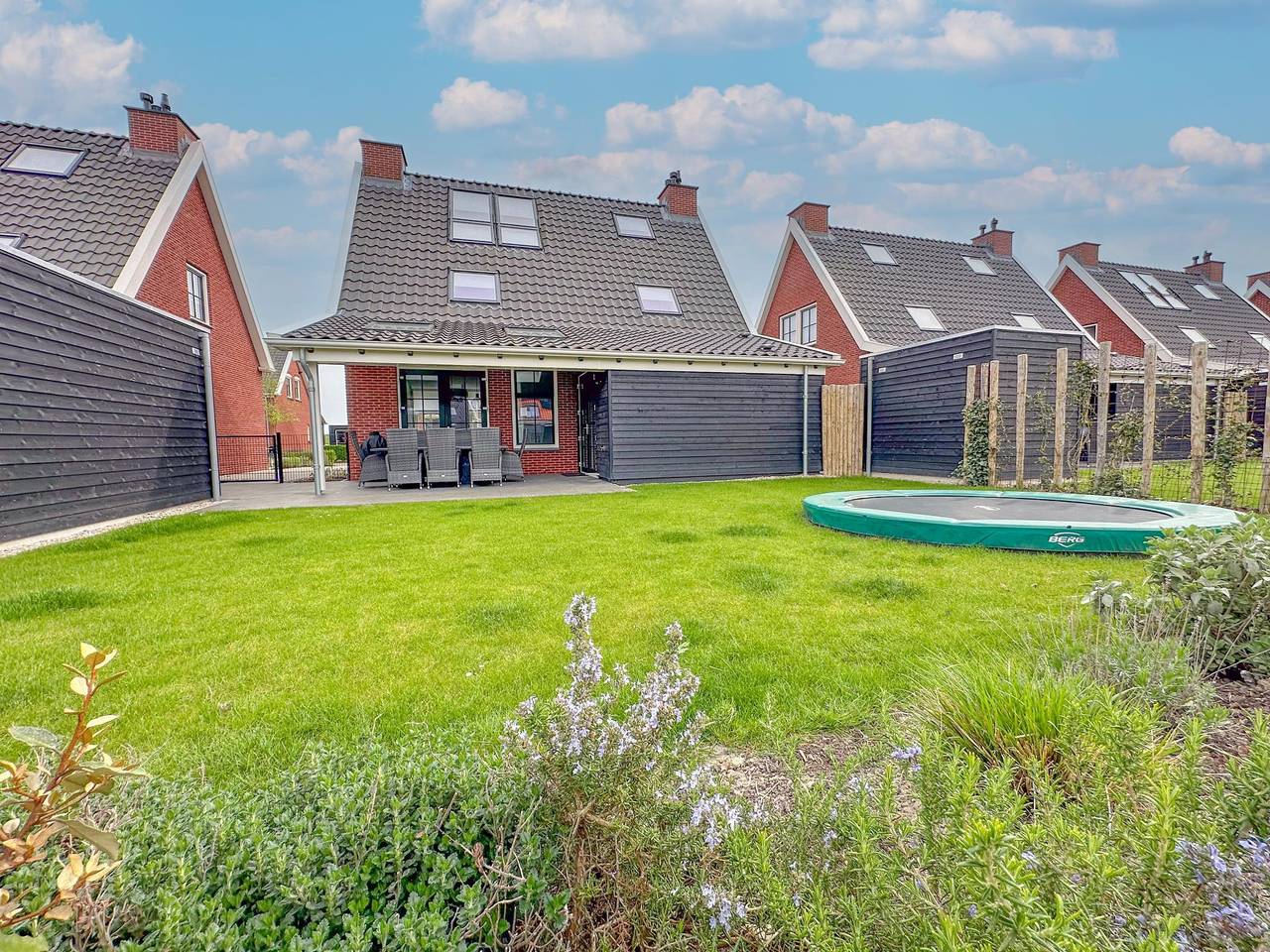 Moderne Villa mit Sauna, Whirlpool & Garten in Colijnsplaat, Zeeuwse Kust