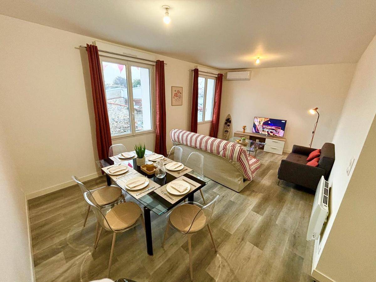 Appartement entier, Two-Bedroom Apartment in La Tremblade, Côte de Beauté