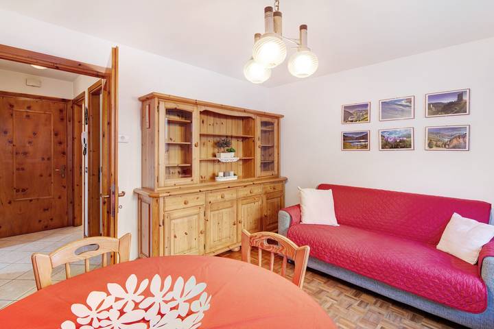 Ganze Wohnung, Ferienwohnung 'A Due Passi Valdidentro' in der Nähe von Skiliften mit Bergblick & Wlan in Isolaccia, Valdidentro
