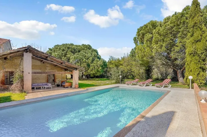 Holiday home for 12 people, with pool and hot tub as well as terrace and garden - 1