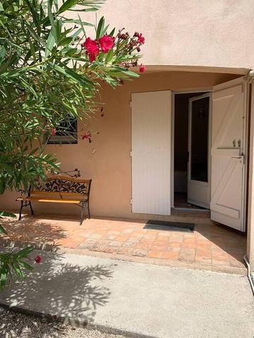 Gîte pour 2 personnes, avec jardin et piscine à Villeneuve-lès-Avignon
