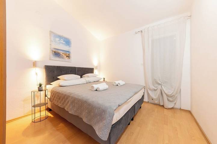 House Runjic w. pool, large garden and playground in Split-Dalmatien