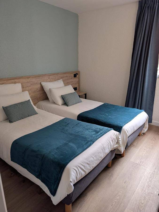 Hôtel pour 3 personnes, avec balcon, animaux acceptés dans Grotte de Massabielle - 4