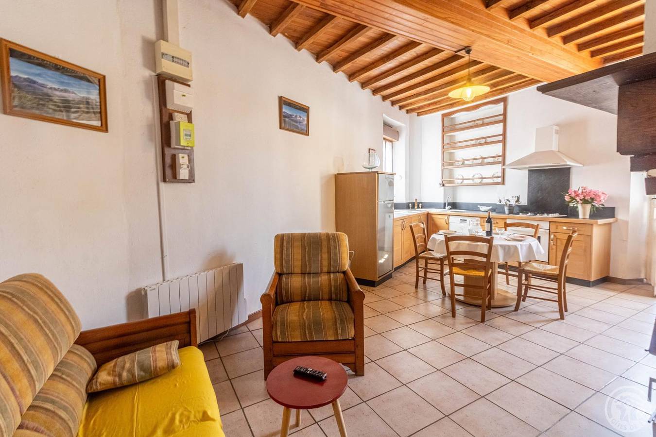Gîte de charme 2BR avec parking, terrasse et jardin près de Juillan ! in Azereix, Hautes-Pyrénées