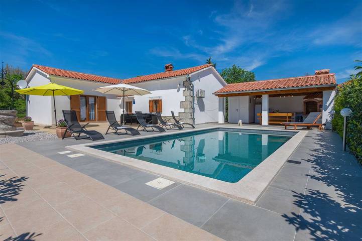 Villa für 6 Personen, mit Garten und Pool, mit Haustier in Labin