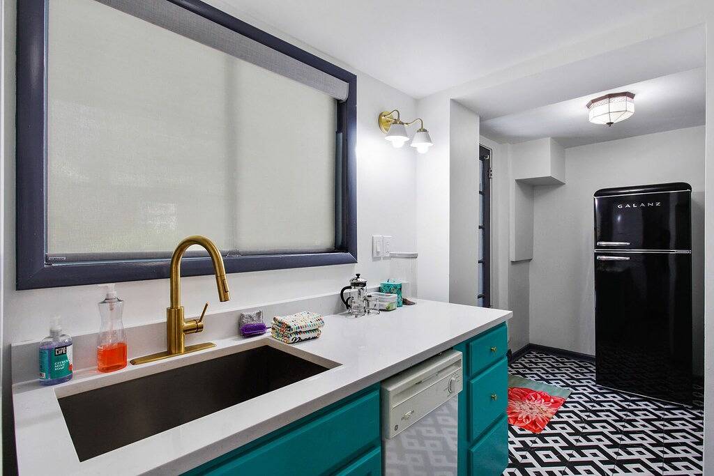 Ganze Wohnung, Ground Level Apartment in City Center by Perry Lane Hotel in Savannah, Chatham County