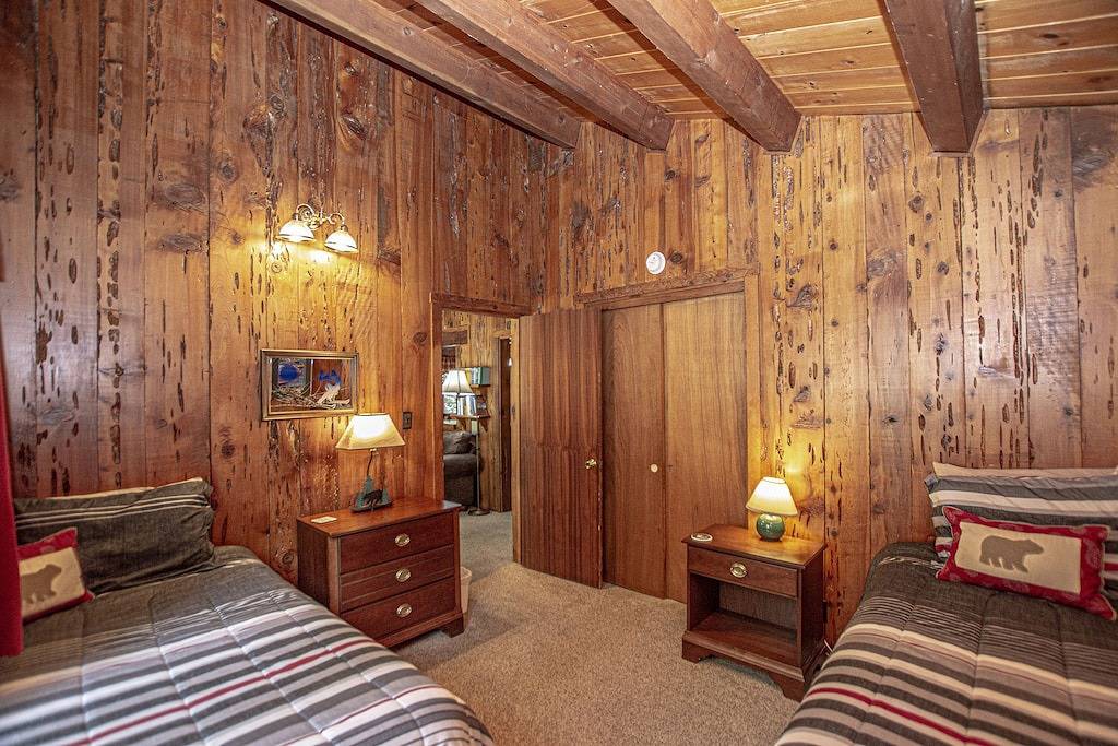 Klassische, Cozy 2br Tahoe Kabine mit Woodsy Einstellung. Gehen Sie zu Sunnyside, eine Erfahrungen! in Tahoe City, Placer County
