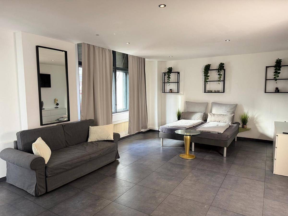 Ganze Wohnung, Suite Julius Cesar mit Private Sauna & Whirlpool in Friedrichshain - Kreuzberg, Berlin
