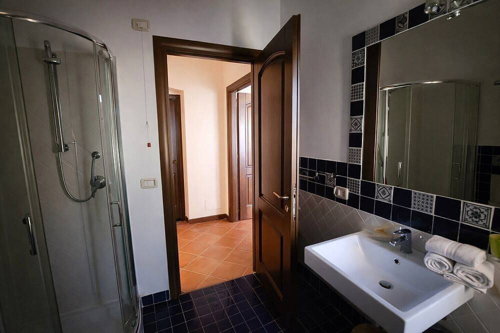 Geranium | 2 bedroom, 2 bath, penthouse near the sea in Isola di Capo Rizzuto, Crotone Provinz