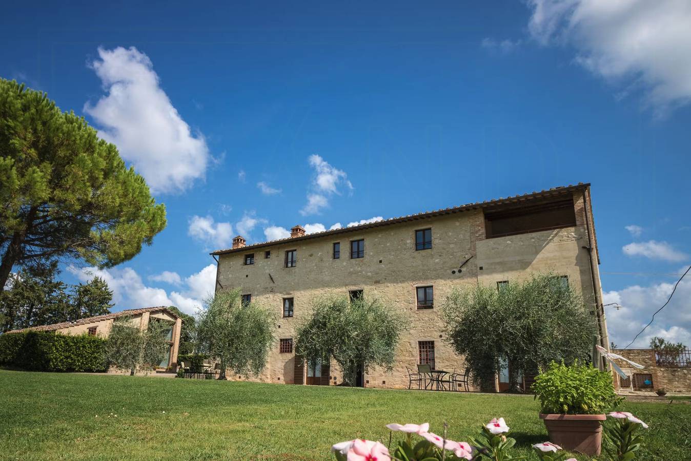 Ganze Wohnung, Historisches Bauernhaus mit Blick auf San Gimignano in San Gimignano, Siena Provinz