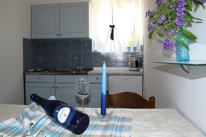 Apartament wakacyjny dla 2 osób, z balkon w Lopar