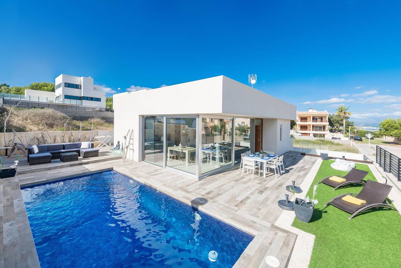 Ferienhaus 'Es Mollet' mit Meerblick, privatem Pool und Wlan in Playa Son Serra de Marina, Santa Margalida