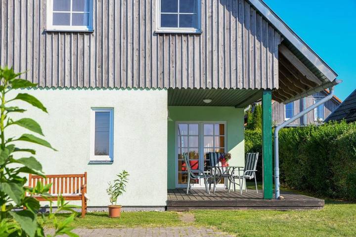 Ferienhaus für 14 Personen, mit Terrasse und Sauna sowie Garten und Seeblick, kinderfreundlich in Neubukow-Salzhaff - 2