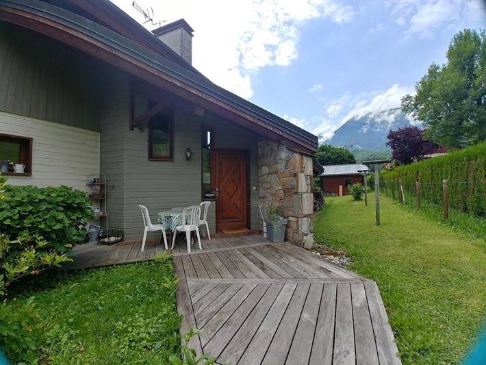 Cottage pour 2 personnes, avec terrasse ainsi que vue et jardin à Verrens-Arvey