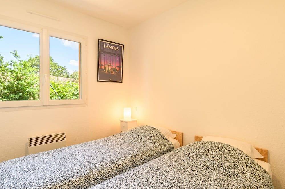 La Lette Ii Albizzias by Interhome in Saint-Julien-en-Born, Côte d’Argent