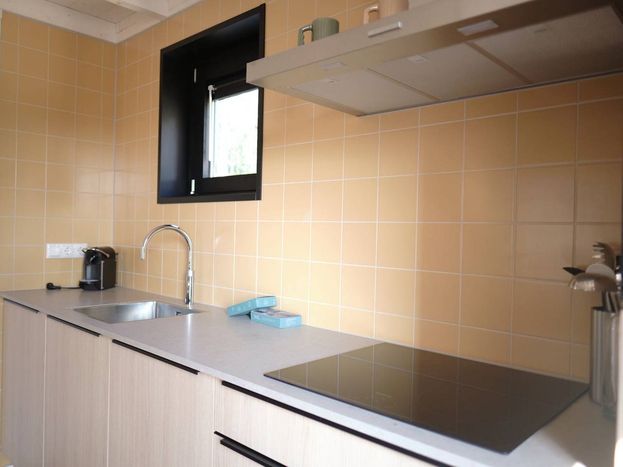 Bijzondere lodge met geweldig uitzicht in Gulpen in Gulpen, Limburg