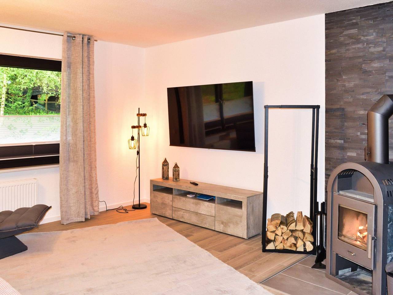 Ganze Ferienwohnung, Ferienwohnung Soonwald-Blick - Appartement/Fewo, Bad, Wc, neuwertig in Schwarzerden, Landkreis Bad Kreuznach
