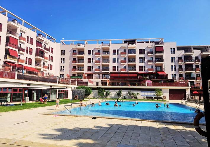 Apartamento de vacaciones para 4 personas, con terraza además de vistas y piscina, Se admiten mascotas - 1