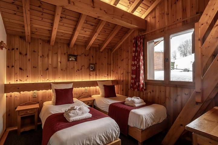 Gîte pour 12 personnes, avec terrasse et jacuzzi dans Station de Montchavin les Coches - 4