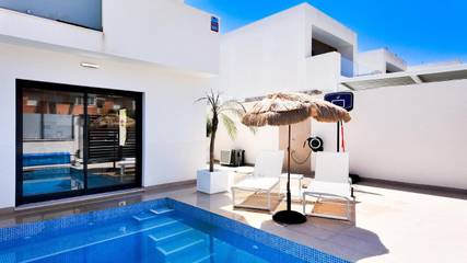 Chalet para 8 personas, con piscina además de jardín y vistas, Se admiten mascotas en Campo de Cartagena