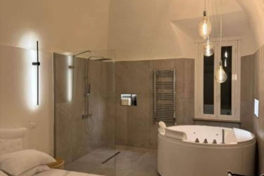 Entire apartment, Enjoyhousebracciano suite2 in Bracciano, Lake Bracciano