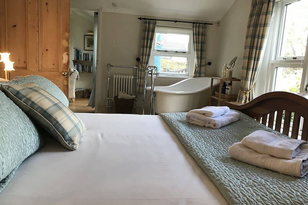 Luxury and Charming  Cottage  nr. Ullswater, parking for 2 cars in the grounds. in Penrith, Lake District